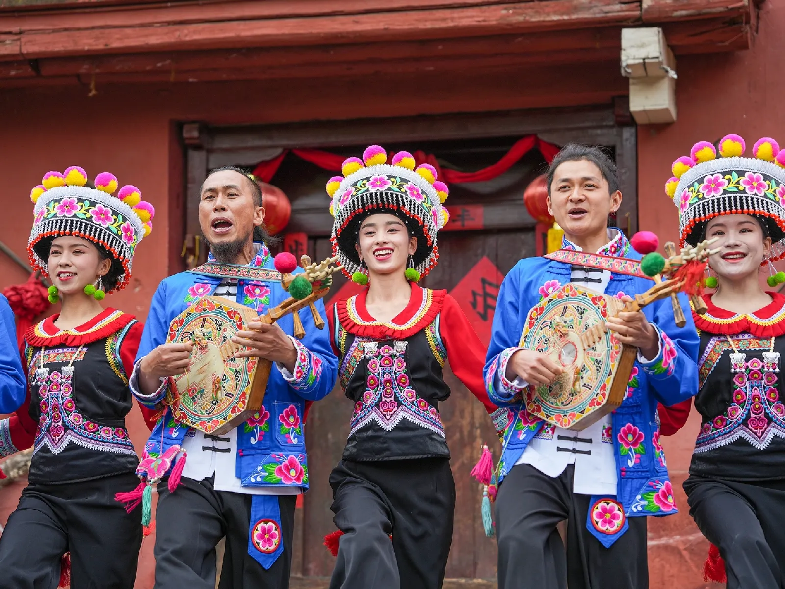 1lo6d12000dt5w7xdE080_C_1600_1200.webp