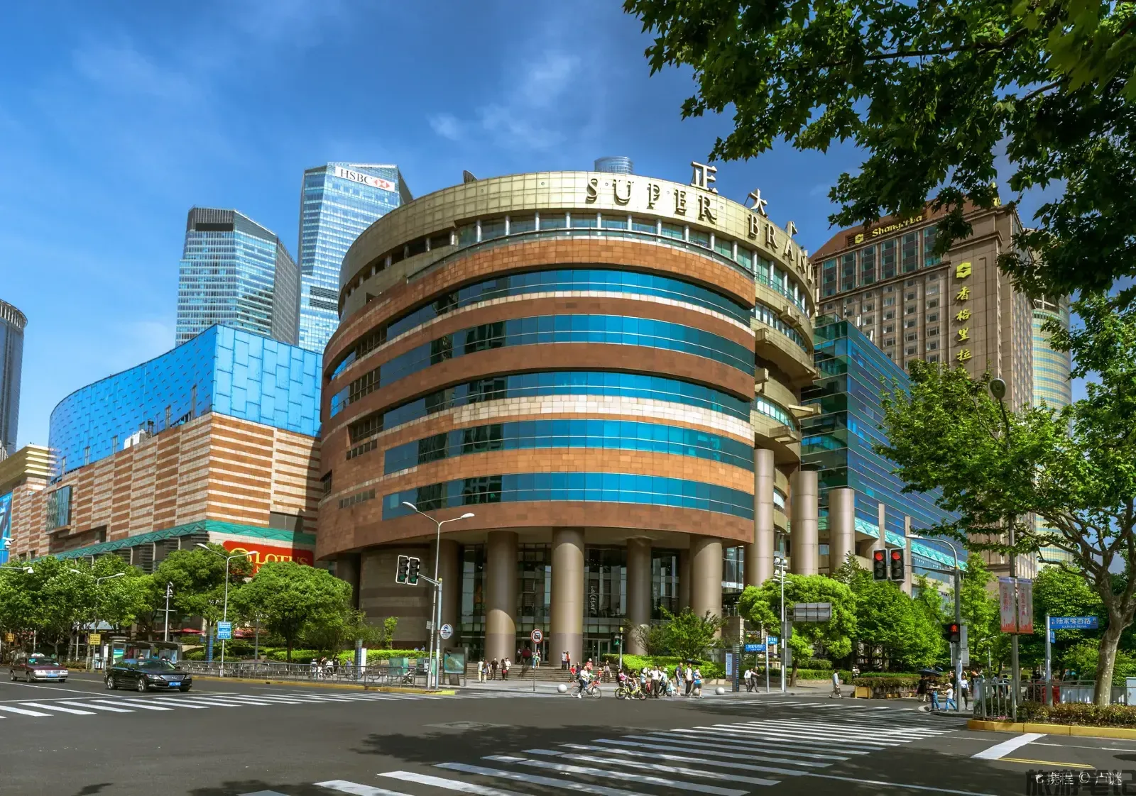 上海正大广场：多元业态与丰富体验的国际化都会购物中心