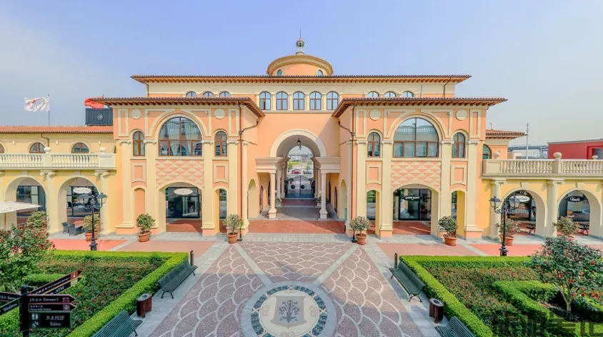 佛罗伦萨小镇（上海名品奥特莱斯）：体验意式风情与名品