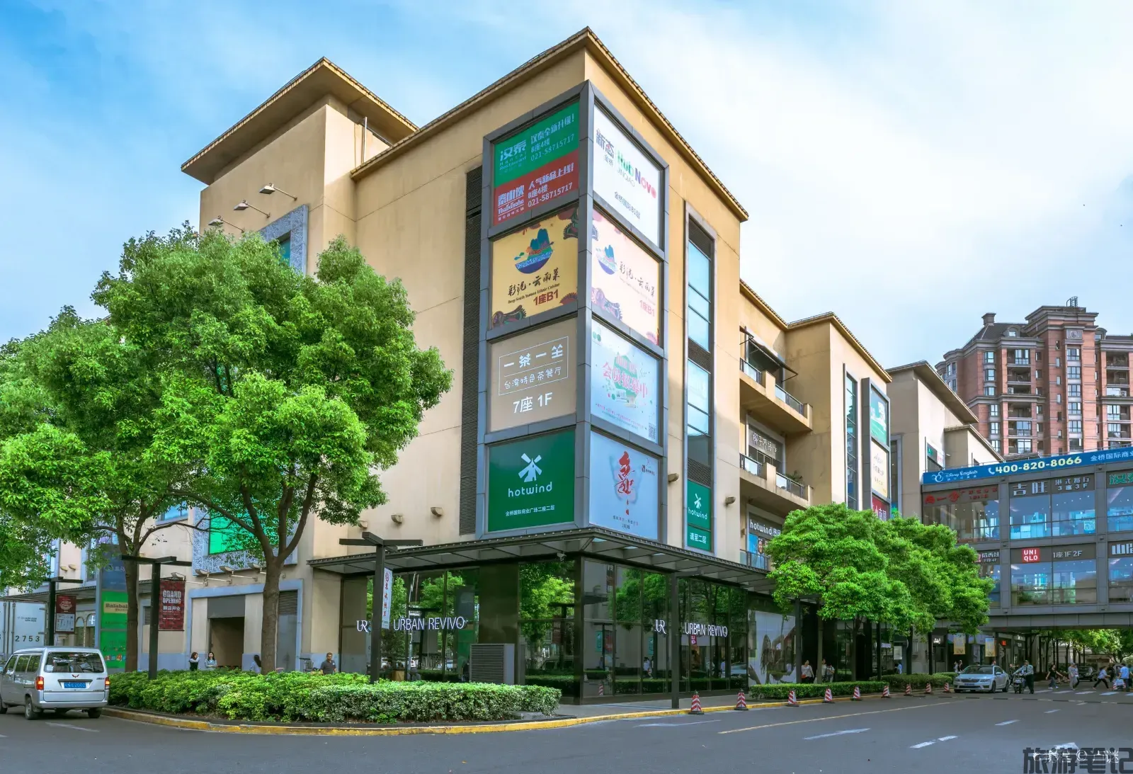 金桥国际商业广场：畅享购物、美食与休闲的浦东购物天地