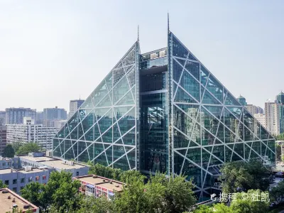 北京侨福芳草地购物中心:艺术购物,北京 CBD 核心的艺术与购物地标