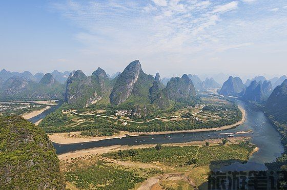 广西或其它适合一个外国女子旅游的风景景点地区？